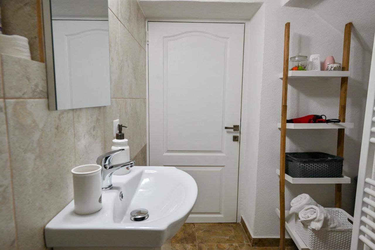 Transilvania Apartment ซีบิว ภายนอก รูปภาพ